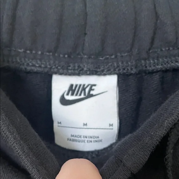 Nike Women's Black Athletic Shorts - Picture 2 of 3